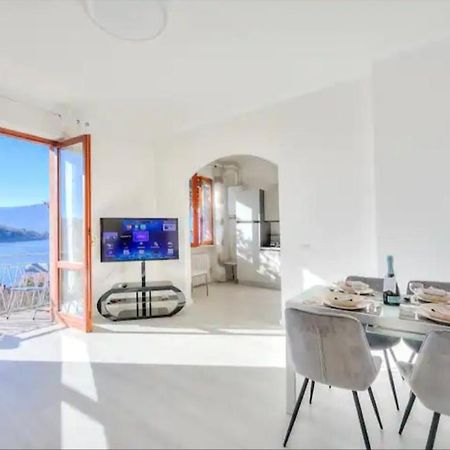 Apartment With View Lake Maggiore/Laveno Mombello Extérieur photo