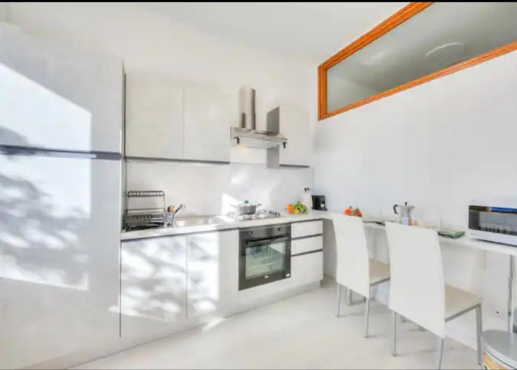 Apartment With View Lake Maggiore/Laveno Mombello Extérieur photo