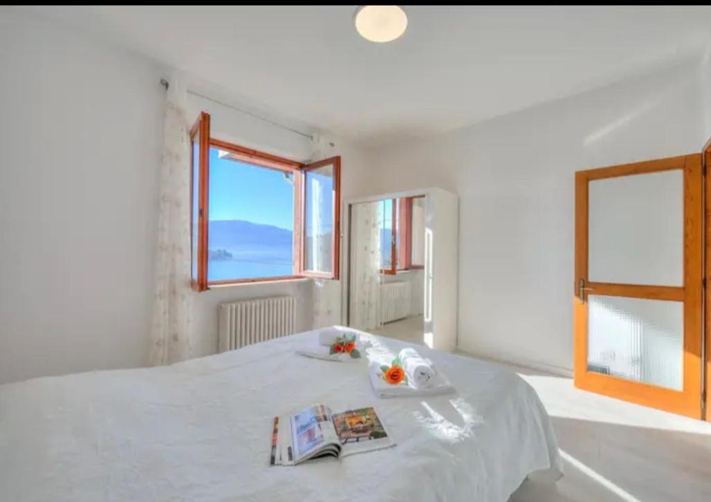 Apartment With View Lake Maggiore/Laveno Mombello Extérieur photo