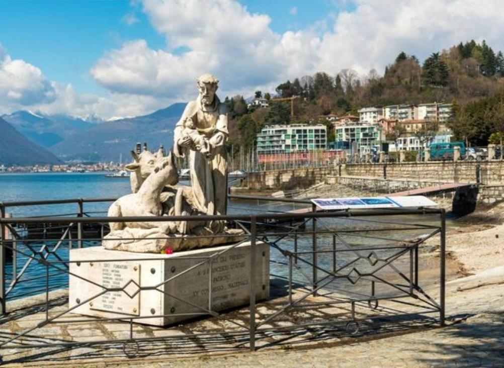 Apartment With View Lake Maggiore/Laveno Mombello Extérieur photo